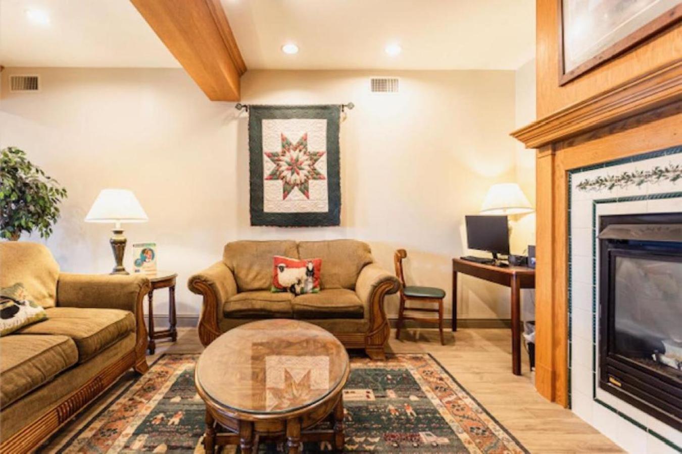 Lancaster Inn & Suites Manheim Εξωτερικό φωτογραφία