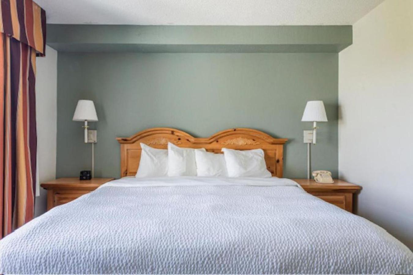 Lancaster Inn & Suites Manheim Εξωτερικό φωτογραφία