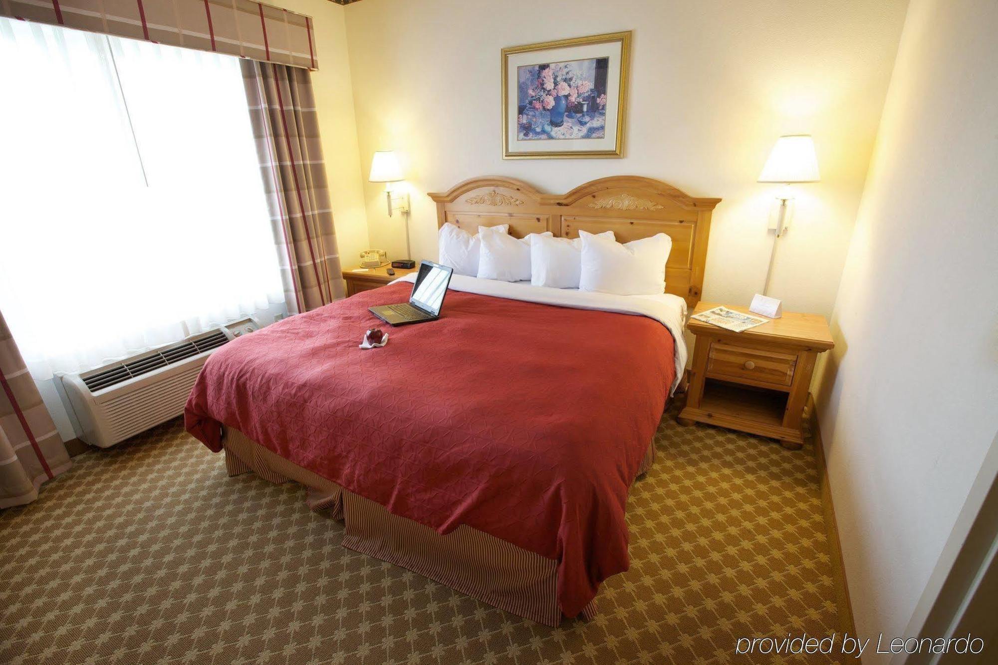 Lancaster Inn & Suites Manheim Εξωτερικό φωτογραφία